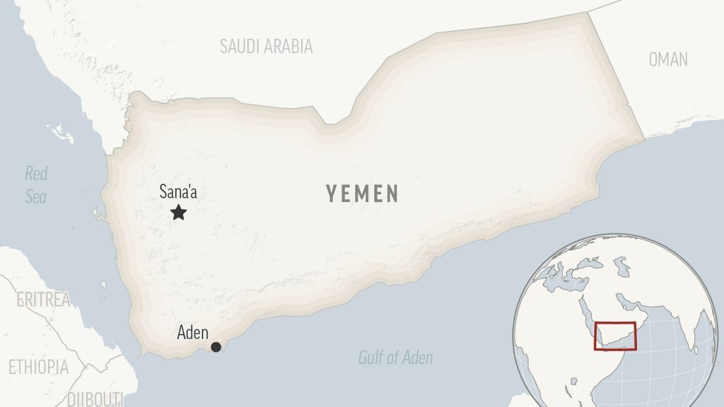 I ribelli Yemeni Houthi informano la capitale e una città costiera