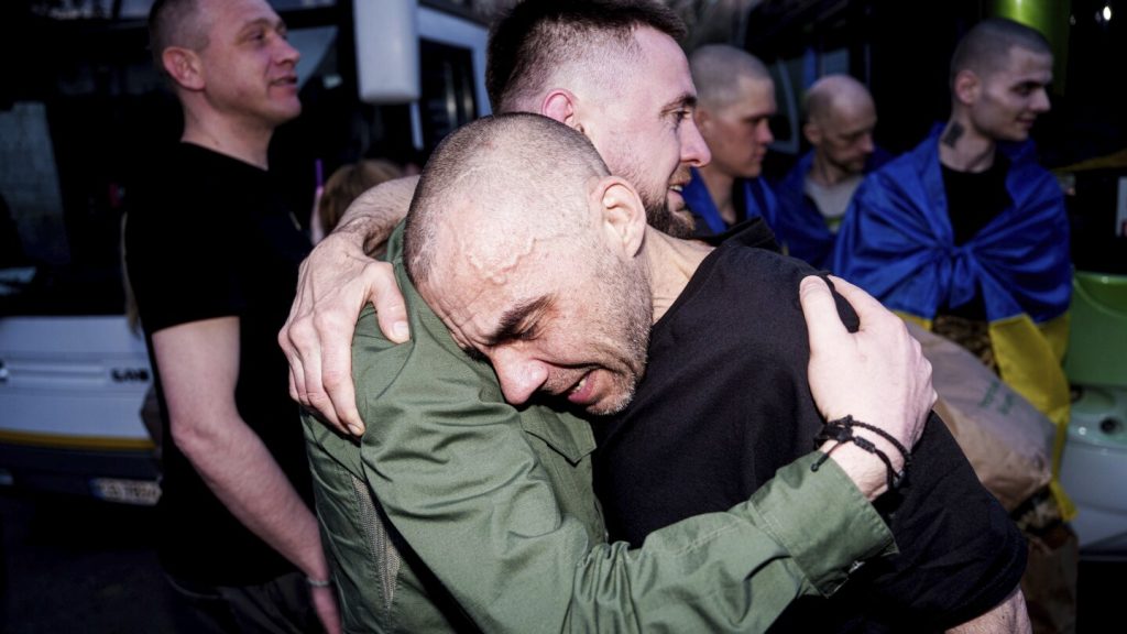 Russia, Ucraina Exchange centinaia di prigionieri nel più grande scambio di guerra